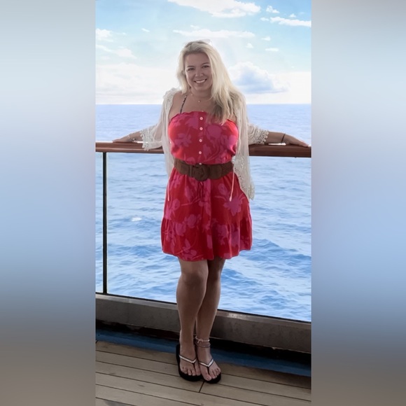 Meet your Posher, Aimee - Picture 1 of 2